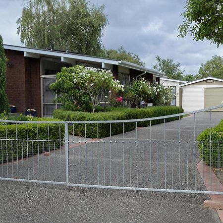 Quiet Boutique Generous Breakfast Palmerston North Exterior foto